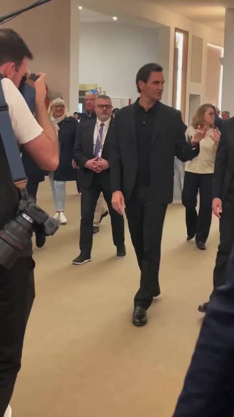 配资炒股给股票 费德勒亮相2026日内瓦钟表展劳力士展位